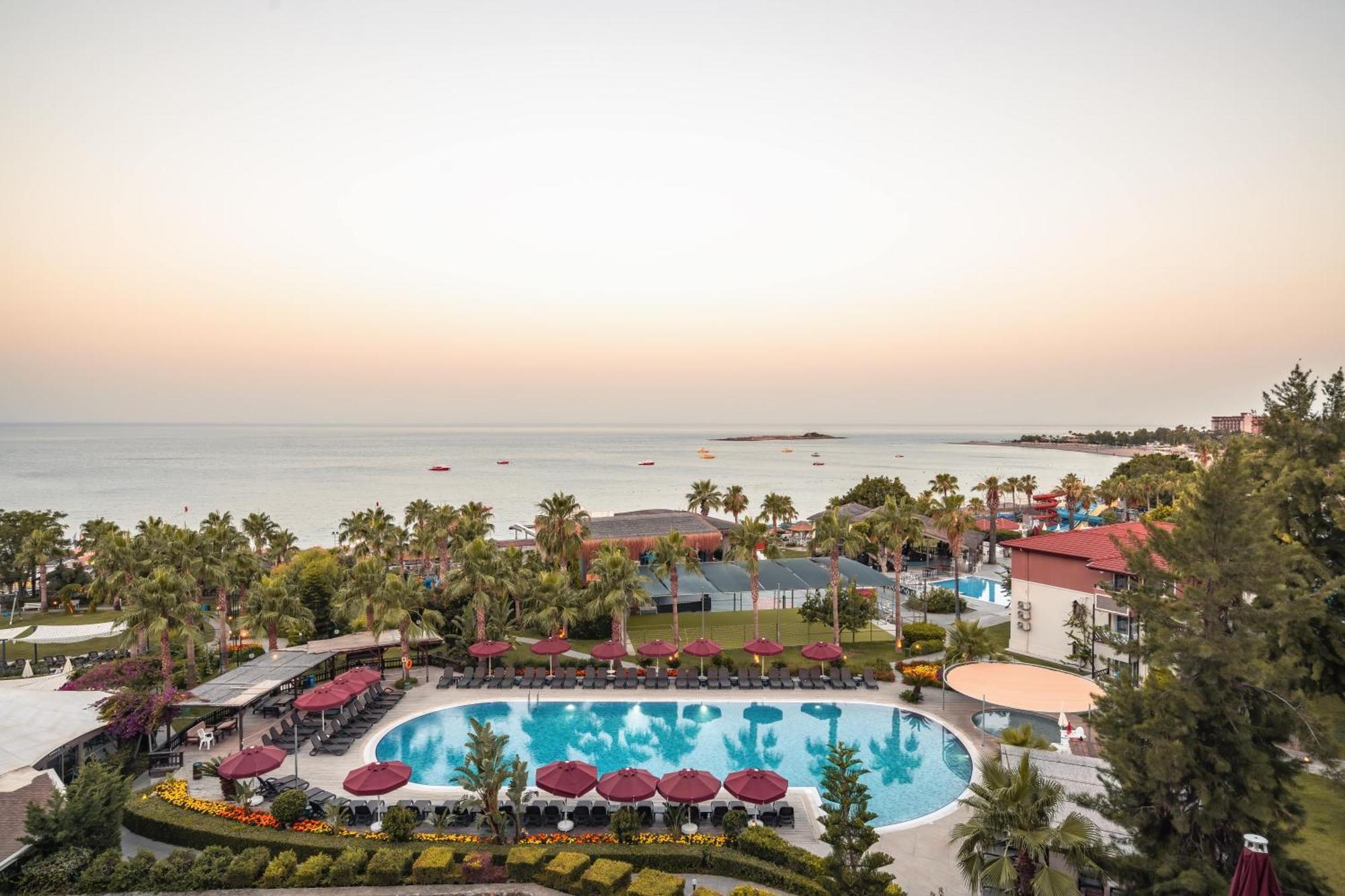 אוקורקאלאר Justiniano Theodora Resort מראה חיצוני תמונה