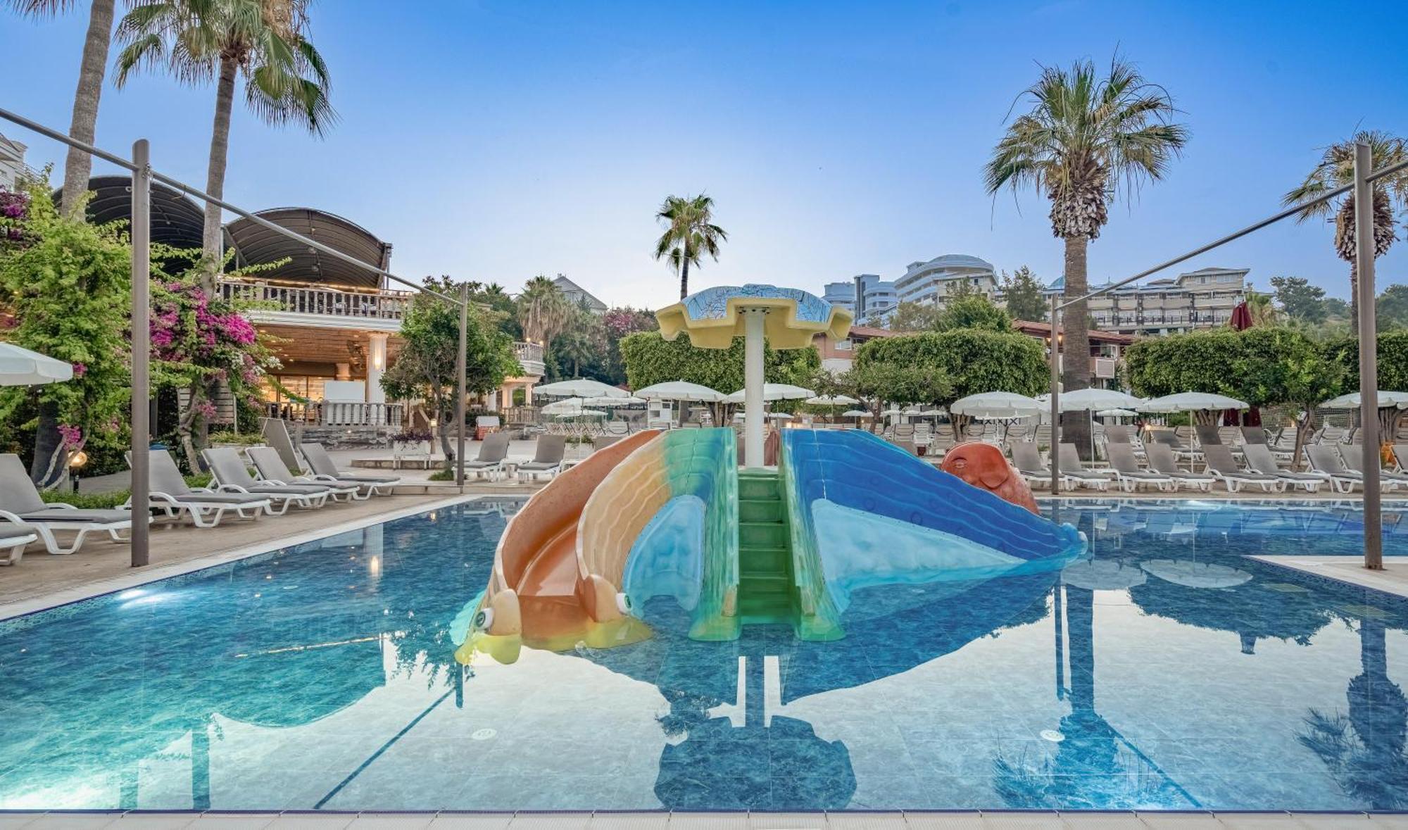 אוקורקאלאר Justiniano Theodora Resort מראה חיצוני תמונה